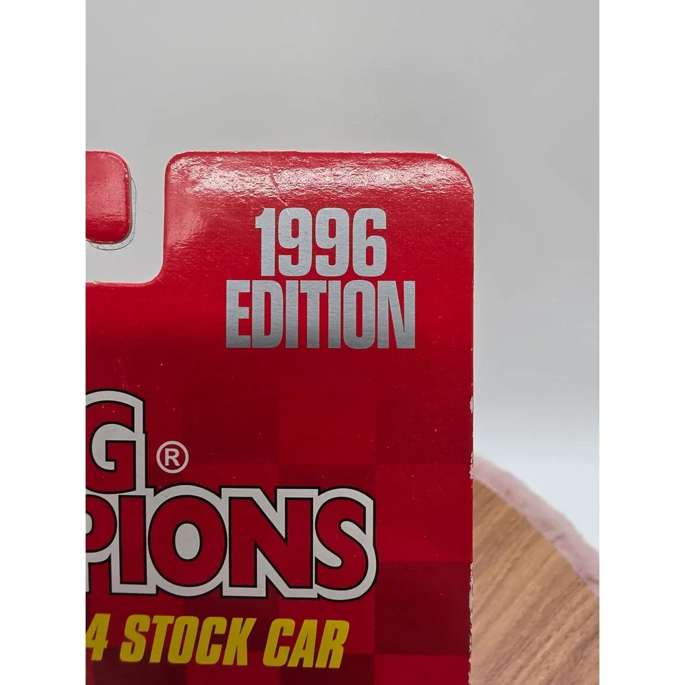 1996 Racing Champions Jeff Gordon 24 DuPont NASCAR 1/64 Diecast Stock Car New